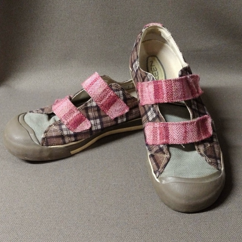 KEEN sula brown plaid flannel casual flats 10